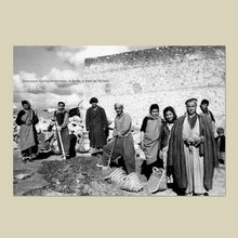 Carica l'immagine nel visualizzatore di Gallery, THE IRAQI SWING. Flashes of Light and Darkness in the Church of Iraq
